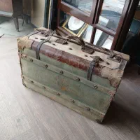 چمدان خیلی قدیمی قاجاری