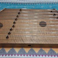 سنتور به همراه اقلام