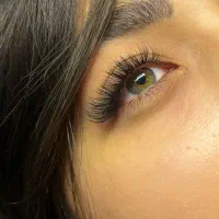 اکستنشن مژه و لیفت ابرو و مژه