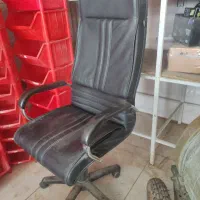 صندلی ومیزکار