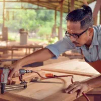 همکار ساده- رنگکار و نجار