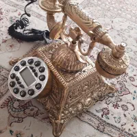 تلفن زیبای برنزی