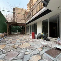 ۲۰۰متر۳خواب+۱۰۰متر تراس اختصاصی(خیابان مرجان)