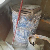 لوازم بنایی   تخته بشکه بیل و کلنگ