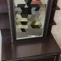 میز آرایش بسیار زیبا و در حد نو ، با چهار کشاب|مبلمان خانگی و میز عسلی|فولادشهر, B8|دیوار