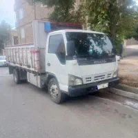 خاور ایسوزو