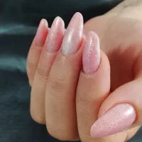 «کاشت ناخن با قیمت استثنایی و تخفیف ویژه»