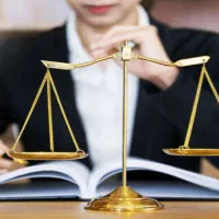 وکیل پایه یک دادگستری قم (خانم)