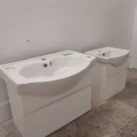 دوعدد روشویی در حد نو