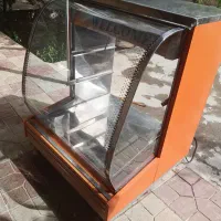 میز زیر ترازو