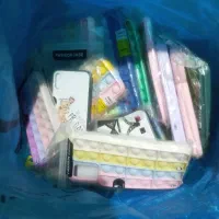 سلام تعدادی قاب گوشی همش باهم بفروش میره