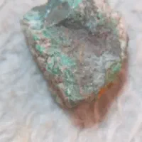 سنگ زمرد|جواهرات|شاهین‌شهر, گزبرخوار|دیوار