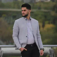 تعدادی مدارک گم کردم ب اسم هادی چهری