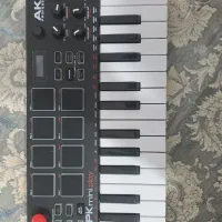 میدی کنترلر Akai Mini play
