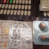 فروش لوازم کاشت ناخن ببه علت تغییر شغل