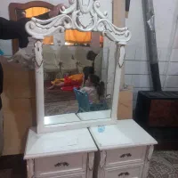 کناره تخت با آینه