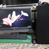 کامپیوتر گرافیکی با مانیتور ۲۴و هارد ssd