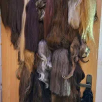 مو مصنوعی،و سنجاق کار شده و تاج|زیورآلات و اکسسوری|چاف و چمخاله, |دیوار