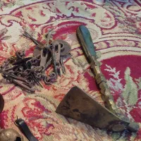 لوازم عتیقه|کلکسیون اشیاء عتیقه|مهریز, |دیوار