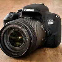 دوربین 800D کنون، با 2 لنز، 3 کیت نور و پرده فون|دوربین عکاسی و فیلم‌برداری|آمل, |دیوار