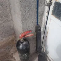 کپسول اتش نشانی وتعدای دبه(گالن) ۴لیتری و۵لیتری|حراج|داراب, |دیوار