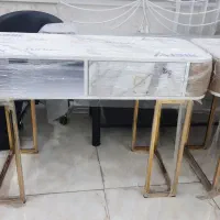 میز ناخن کاری