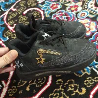 کفش سایز ۳۱ اسپرت برای دخترم کادو آوردن