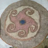 پادری نمدی گرد فرش قدیمی دستباف