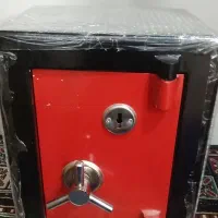 گاوصندوق، درحد نو،  کاملا سالم
