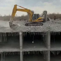 اجاره بیل زنجیری ، خاکبرداری و تخریب با قیچی مجهز