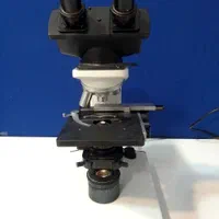 میکروسکوپ دو چشمی لبورلوکس 11