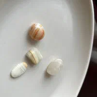 سنگ و نگین با ارزش معنوی بالا متبرک