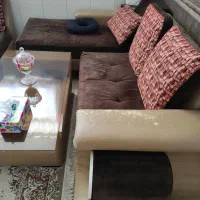 مبل ۷ نفره همراه یک کاناپه با ۴ میز عسلی|مبلمان خانگی و میز عسلی|اصفهان, برزان|دیوار