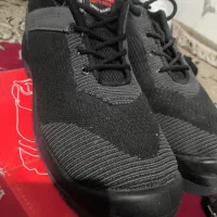 یک جفت کفش کار