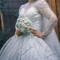 لباس عروس سنگدوزی شده