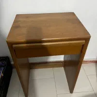 میز چوبی