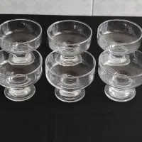 تعدادی ظروف آشپزخانه پارچ لیوان میوه خوری کباب پز