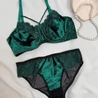 لباس زیر زنانه