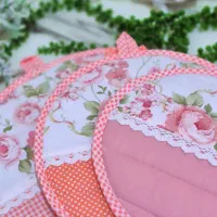 دست دوزهای ملیکا دوخت ملزومات پارچه ای آشپزخانه