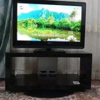 تلویزیون LCD سونی ژاپن با میز اصل سونی