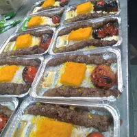 آشپز ماهر و نیروی کار آشپزخانه|استخدام خدمات فروشگاه و رستوران|تهران, نیلوفر|دیوار