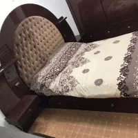 تخت خواب دونفره و میز آرایش