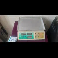 ترازو دیجیتال چهل کیلویی