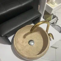 صندلی و میز پدیکور|آرایشگاه و سالن‌های زیبایی|مشهد, سجاد شهر|دیوار