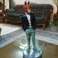 تعدادی مجسمه