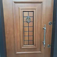 شاگرد برای کار در کارگاه نقاشی