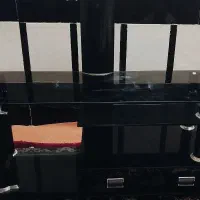 میز تلویزیون شیشه ایی