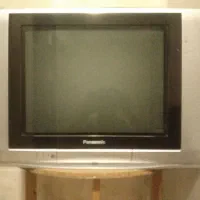تلویزیون ۲۱ پاناسونیک نقره‌ای تعمیر نشده