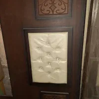 تخت دو نفره چوبی و اقلام دیگر
