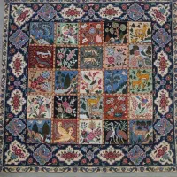 قالیچه دستباف مربع طرح خشتی